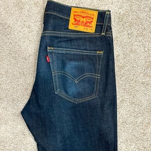 Levis jeans